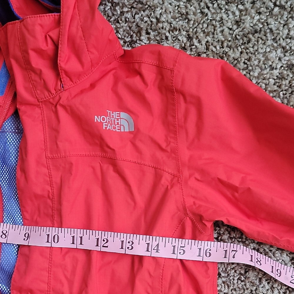 The North Face Kids Red Jacket - Picture 3 of 6